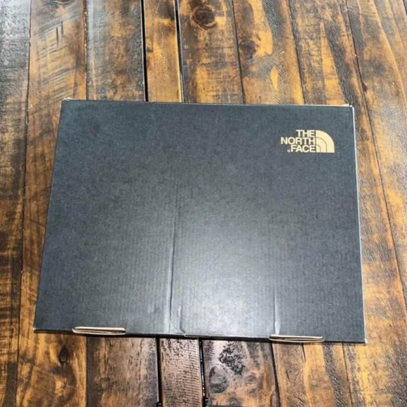 The North Face Tan Chukka Boots Suede NIB - Picture 6 of 6